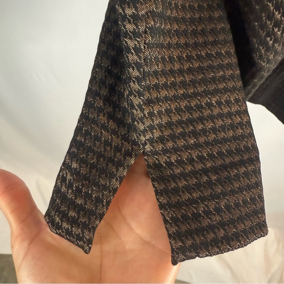 Chico's So Slimming Brigitte
Metallic Tiles Ankle Pant, Chicos Size: 3R - Picture 6 of 14